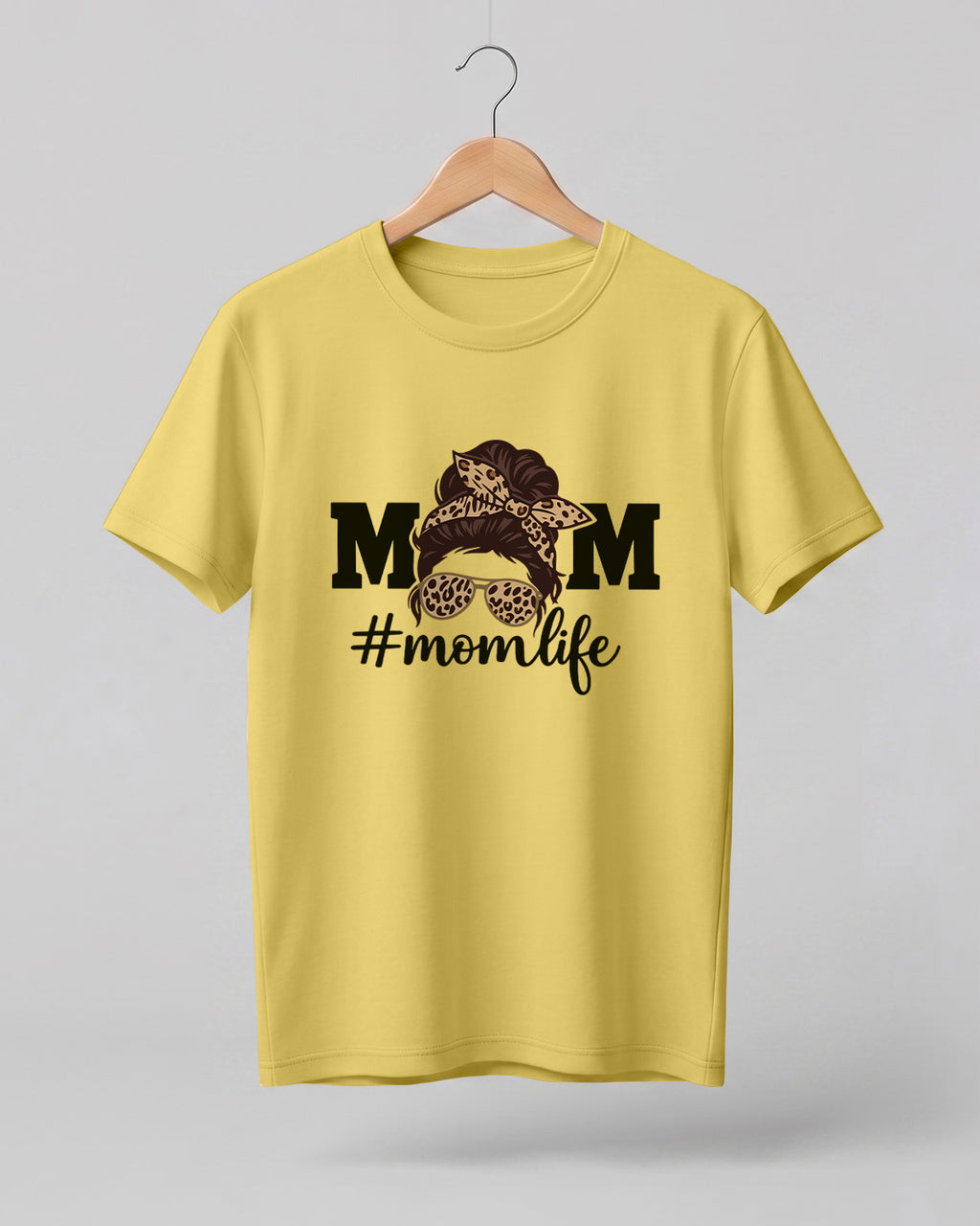 Mom #momlife graphic half sleeve t-shirt with leopard print mom illustration