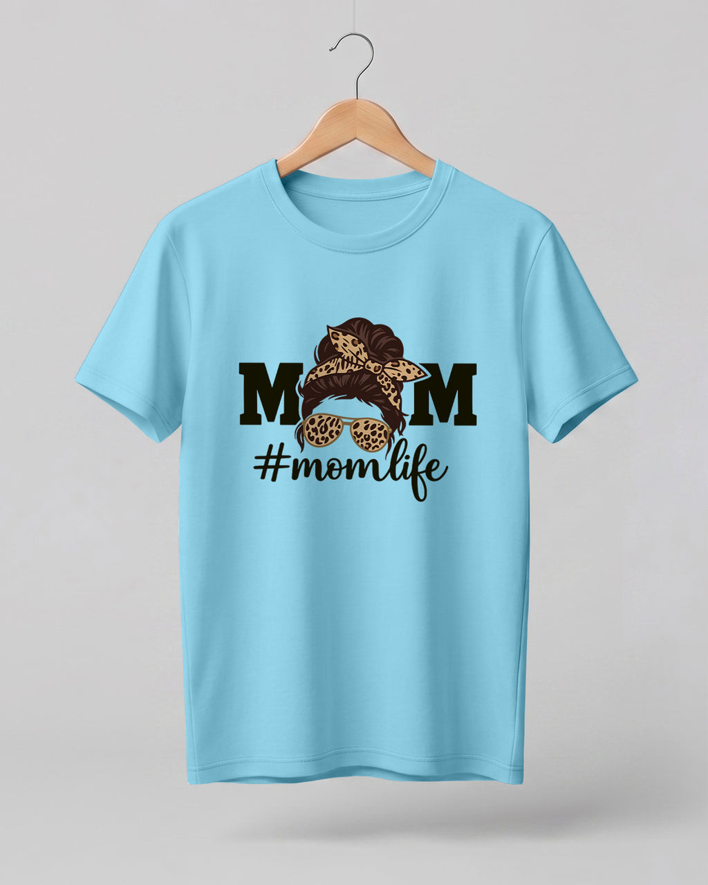 Mom #momlife graphic half sleeve t-shirt with leopard print mom illustration